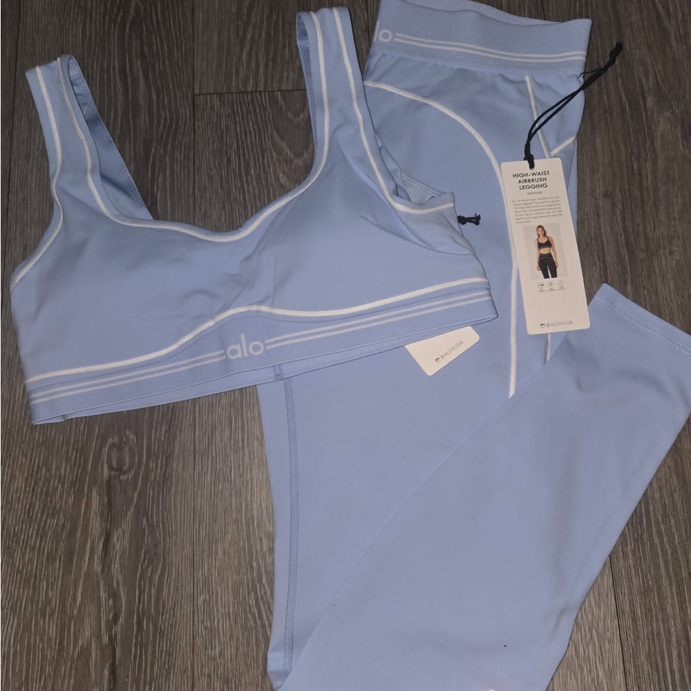 ALO Yoga Blue heartthrob Bra Modern Striped Detailing small medium legging set - Picture 5 of 5